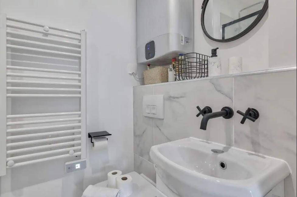 Appartement Cosy Proche Arc Triomphe - 2P パリ エクステリア 写真